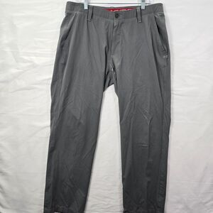 Under Armour Men's Grey Chino Golf Straight Loose Athletic Flat Front Size 36x30